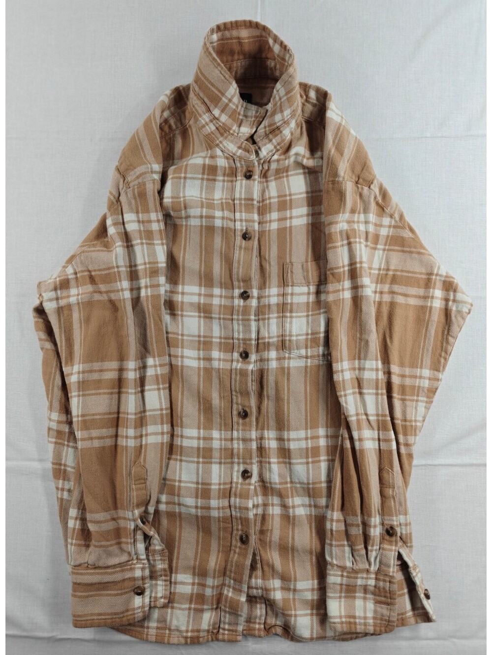 GAP Men's Tan and White Plaid Button-Up Shirt Size Medium